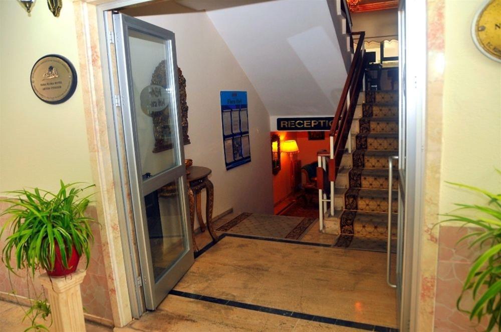 Nasa Flora Hotel Анталия Екстериор снимка